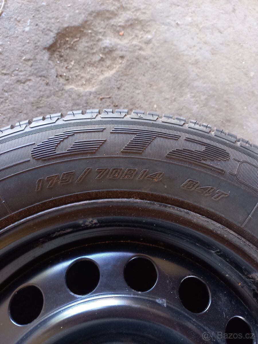 Rezervní kolo 4x100 175/70 R14 - 2
