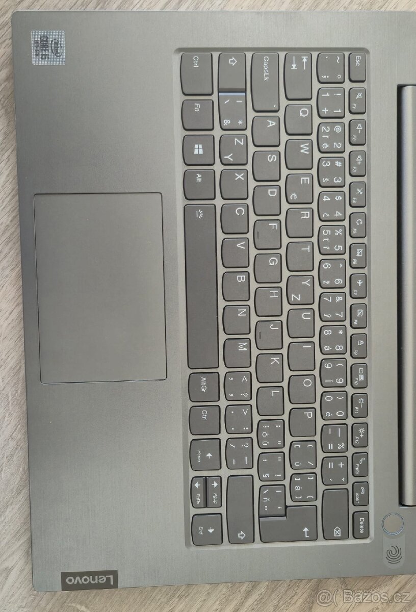 Lenovo ThinkBook 14-IIL - 2