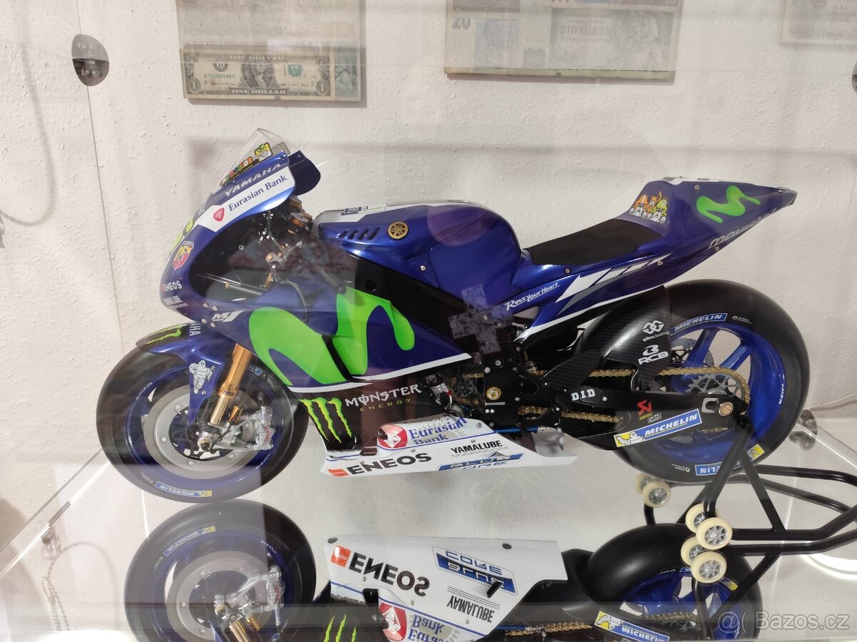 YAMAHA VALENTINO ROSSI DE AGOSTINI - 2