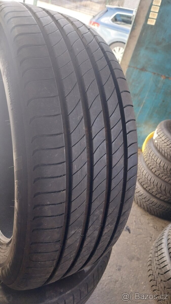 Prodám 4 x letní pneu Michelin 235/55/19 - 2