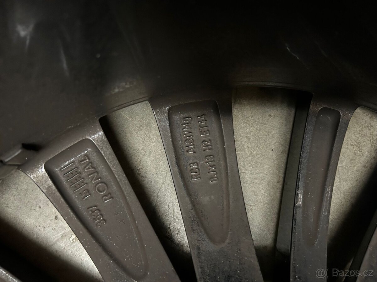 Kola Trinity- Superb 3- 8Jx19 ET44 - 2