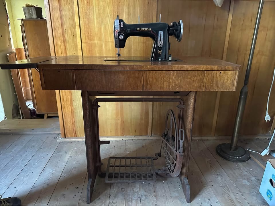 Staré šicí stroje - 2