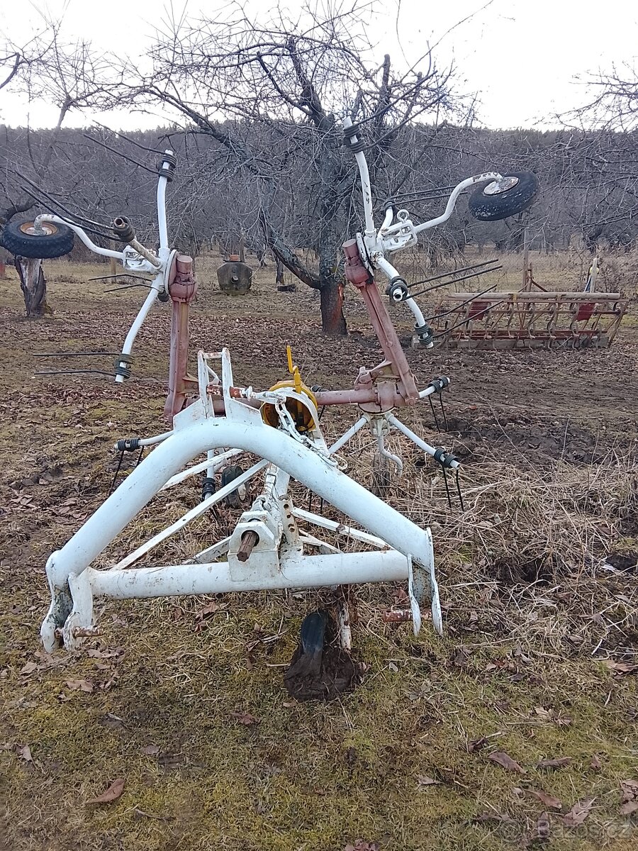 Prodám obracečku na seno - 2