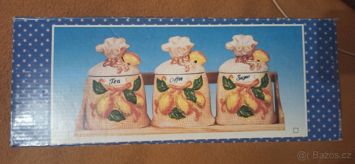 Dózy s poličkou. - 2