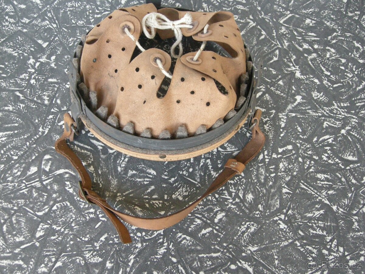 Řemení do přilby ČSLA - AČR. - 2