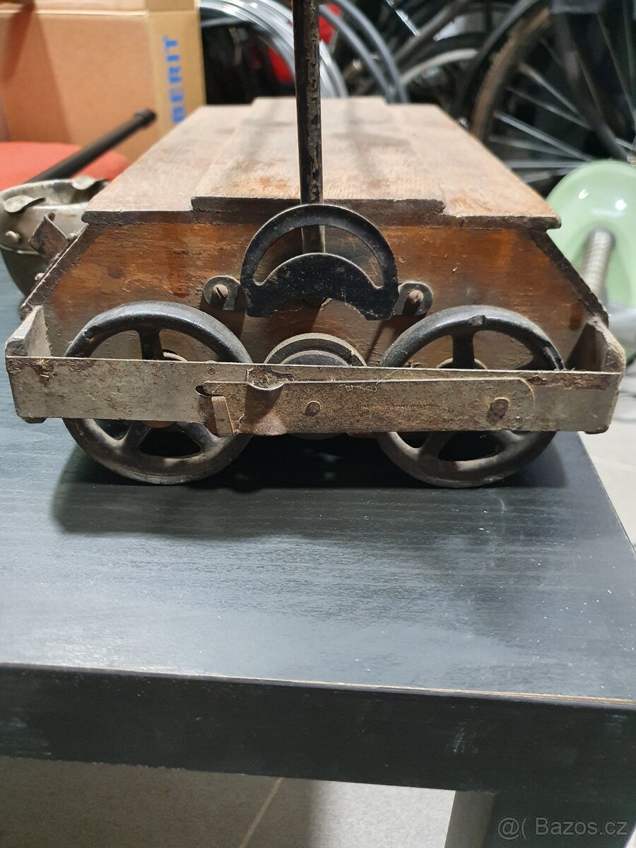 Historický vysavač 1910 - 2