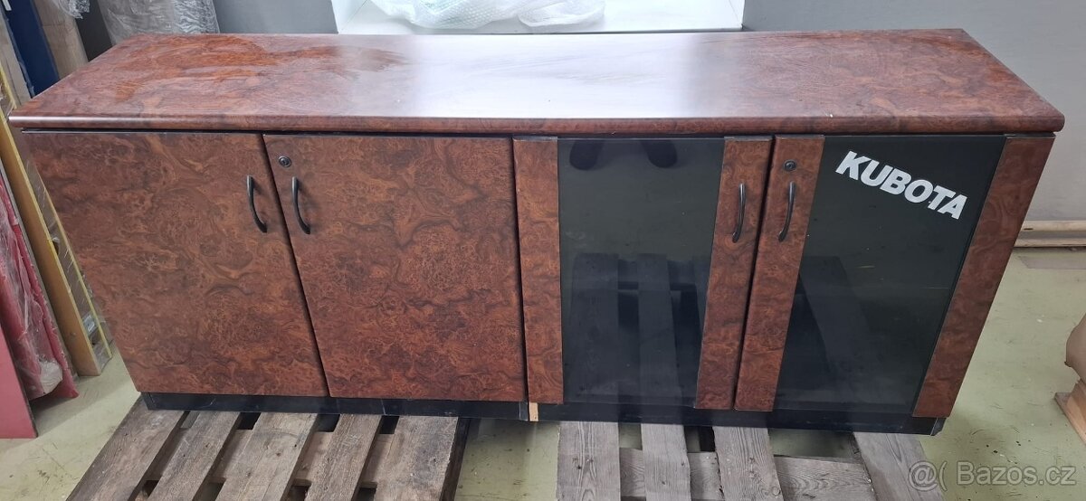 Kancelářský nábytek - 2