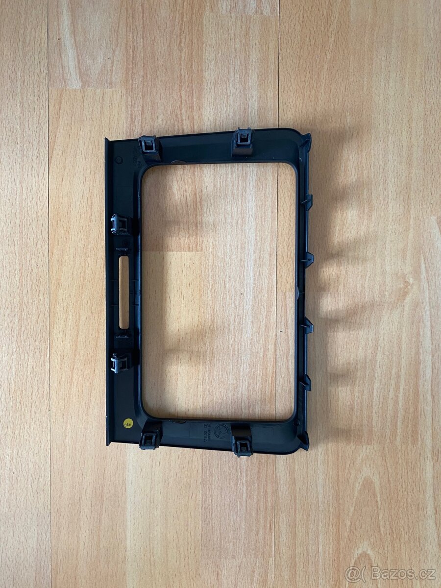 Rámeček autorádia Superb 2 - 2