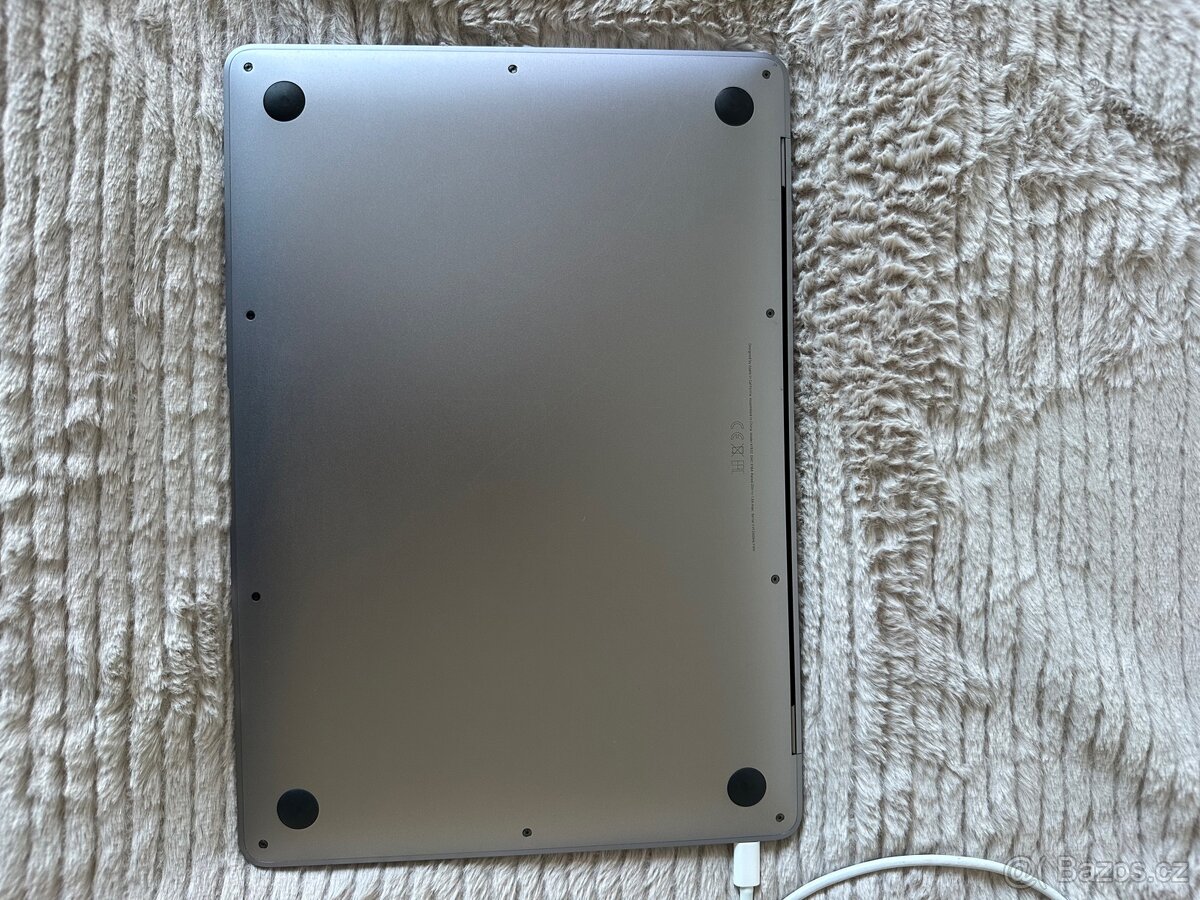 13palcový MacBook Air - 2