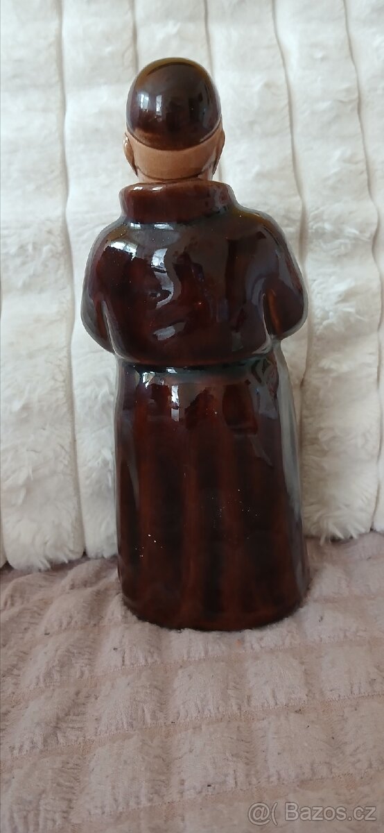 Stará soška-láhev - 2