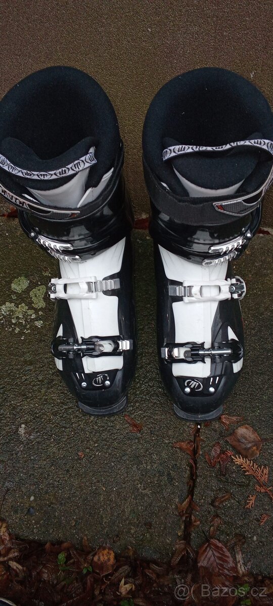 lyzaky tecnica vel 47. stelka 29.5 cm - 2