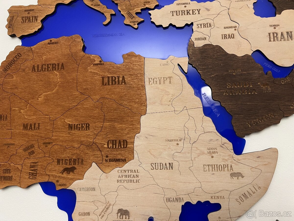 Prodám dekorativní dřevěnou mapu světa - 2