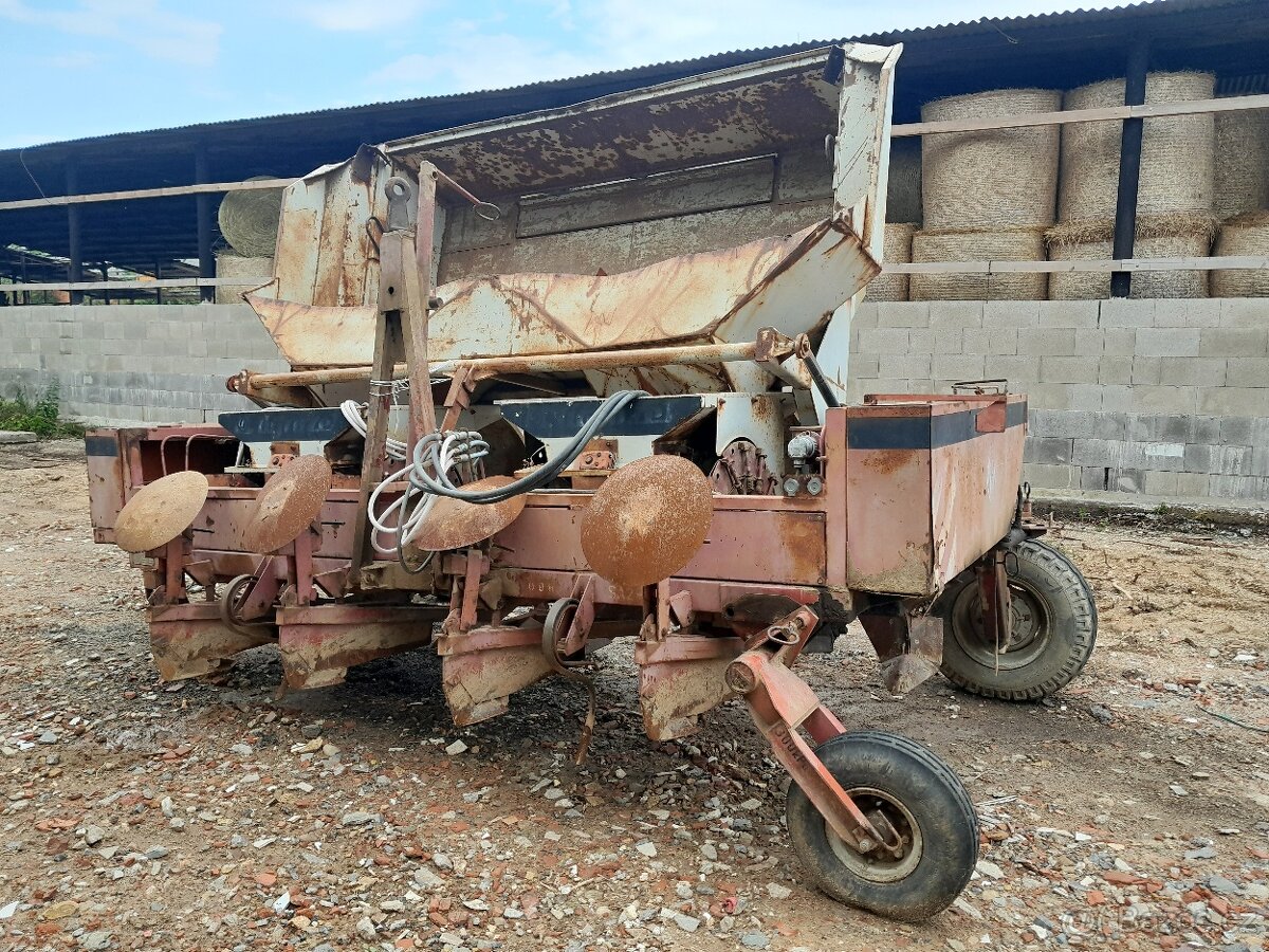 Sazeč brambor Mars - 2