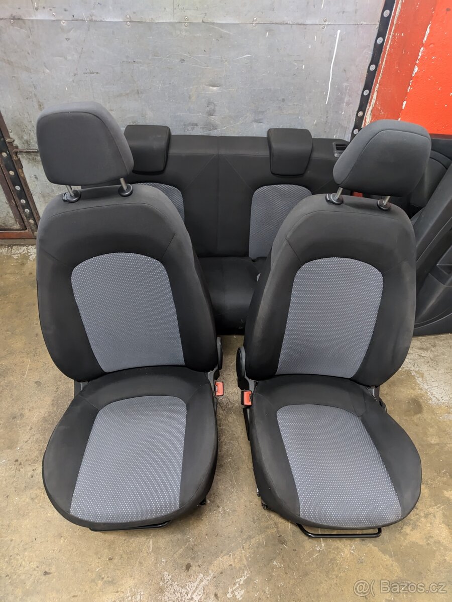 Sedačky Grande Punto + tapeci - 5 dveř - 2