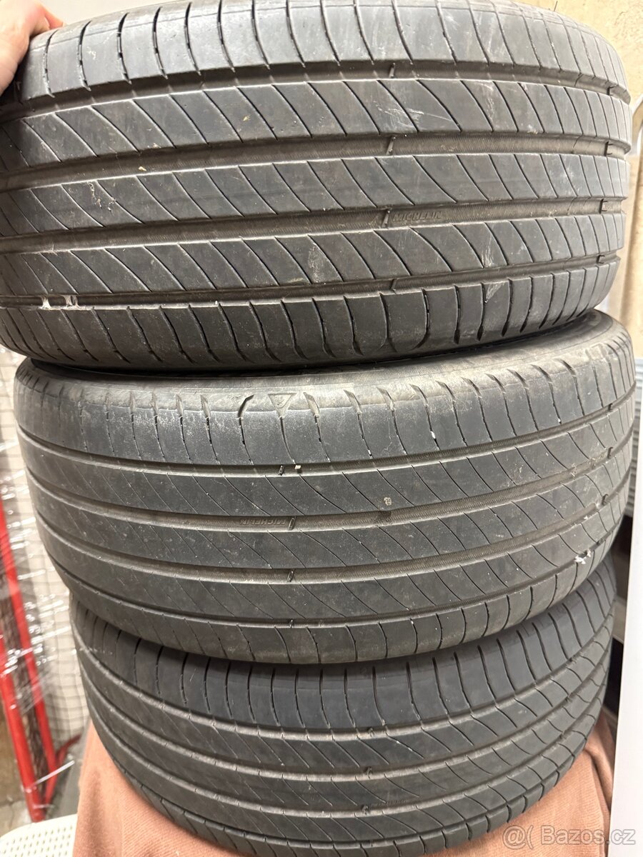 Michelin 225/45 R17 - 2