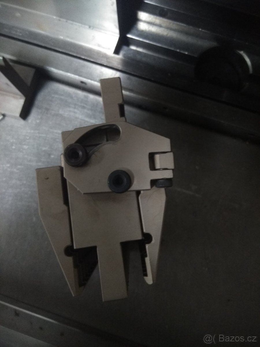 Upínací adaptér Ferrari na ohraňovací lis - 2