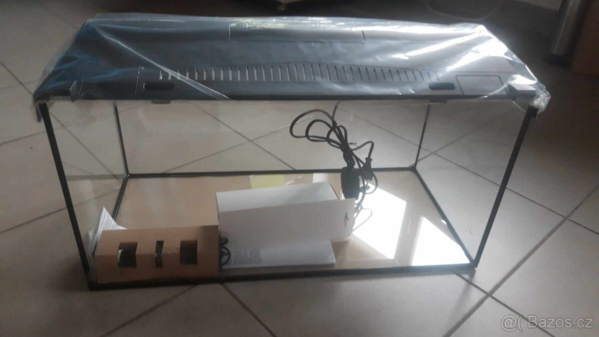 Prodám akvarijní set 54L - 2