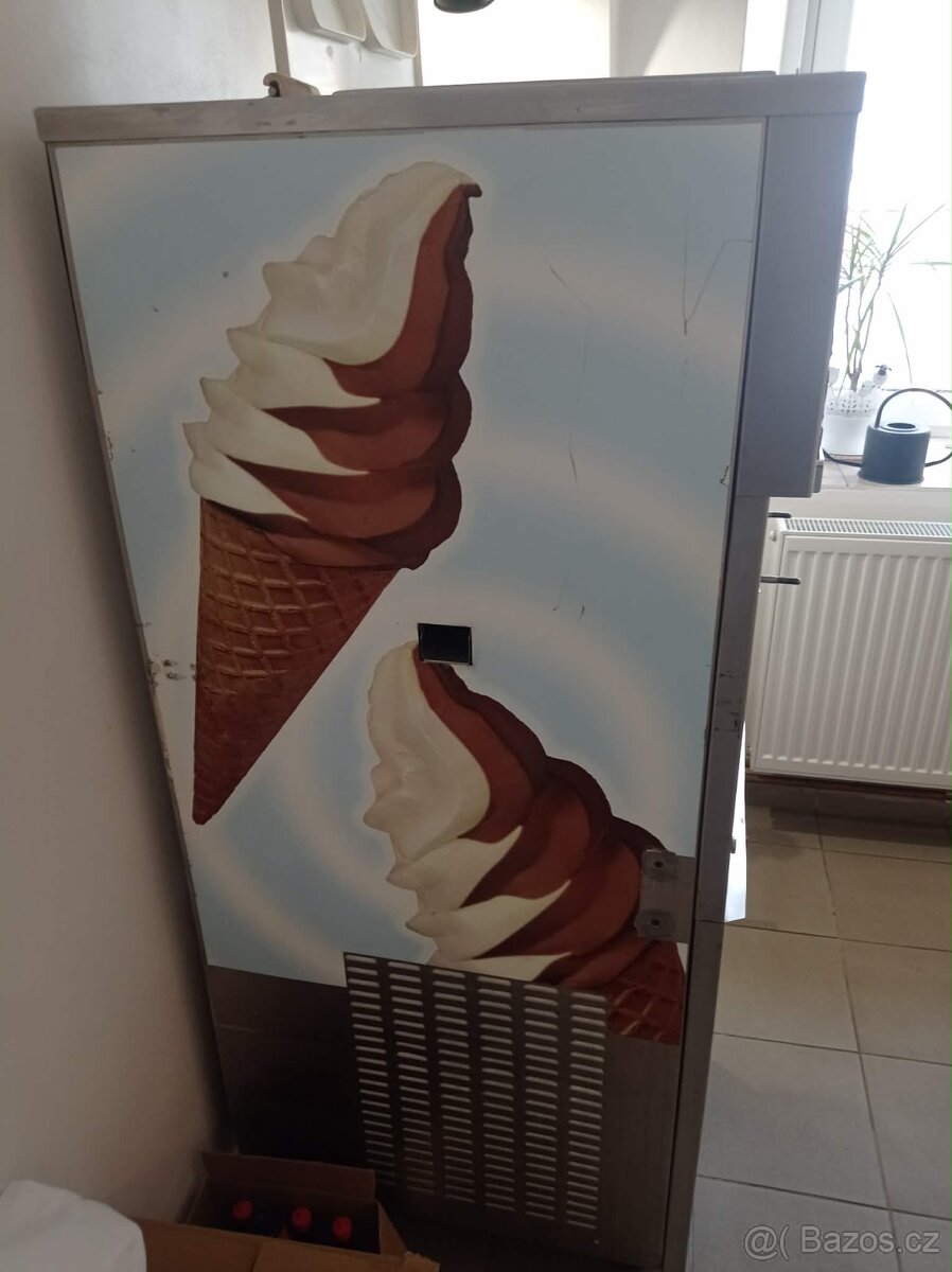 Zmrzlinový stroj - 2