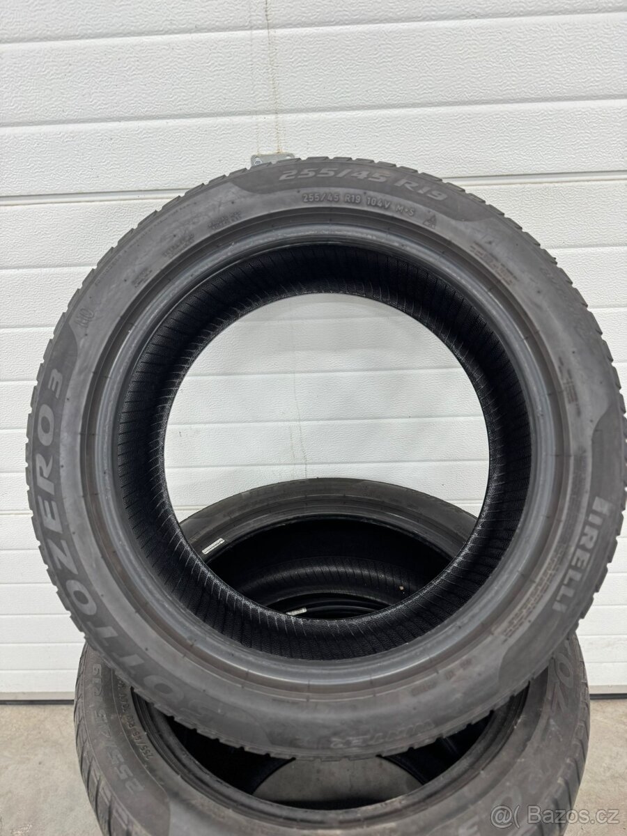 255/45/19 R19 zimni pneu Pirelli - 2