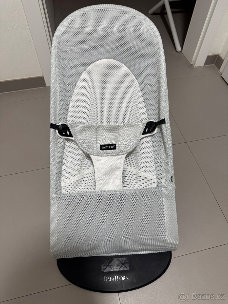 Bílé houpátko Babybjörn - 2