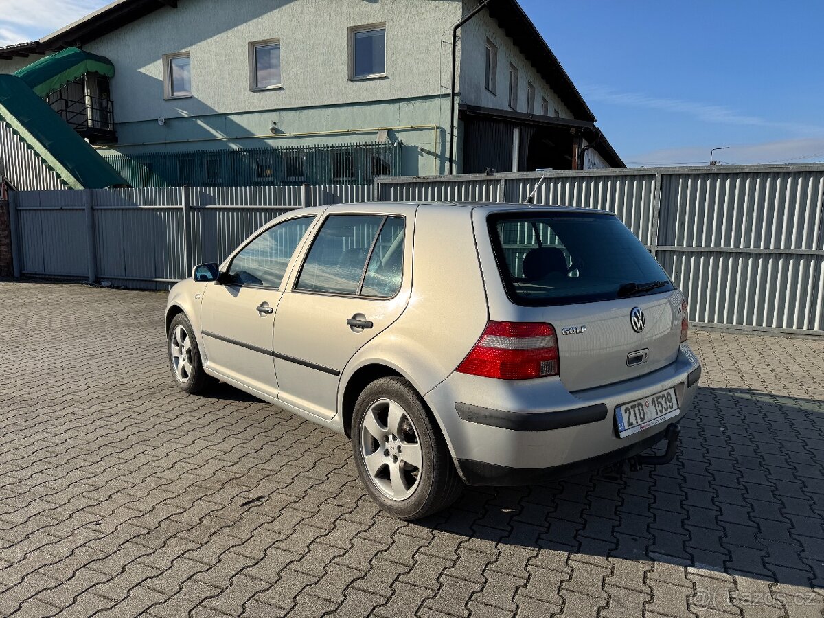 VW GOLF 4 1.6 - 2
