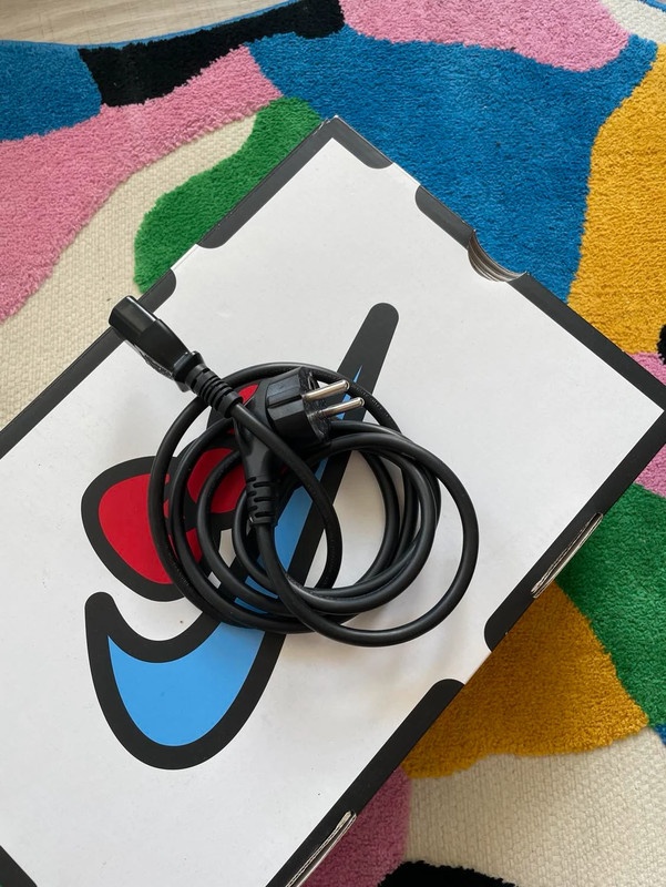 Napájecí kabel 1,8 m do PC / monitoru - 2