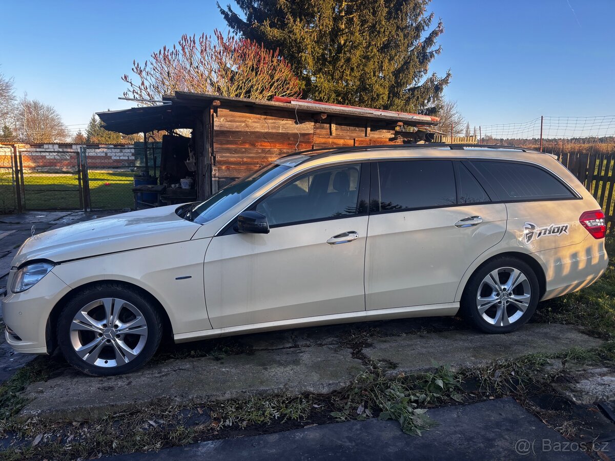 Mercedes w212 E200 cdi na díly - 2