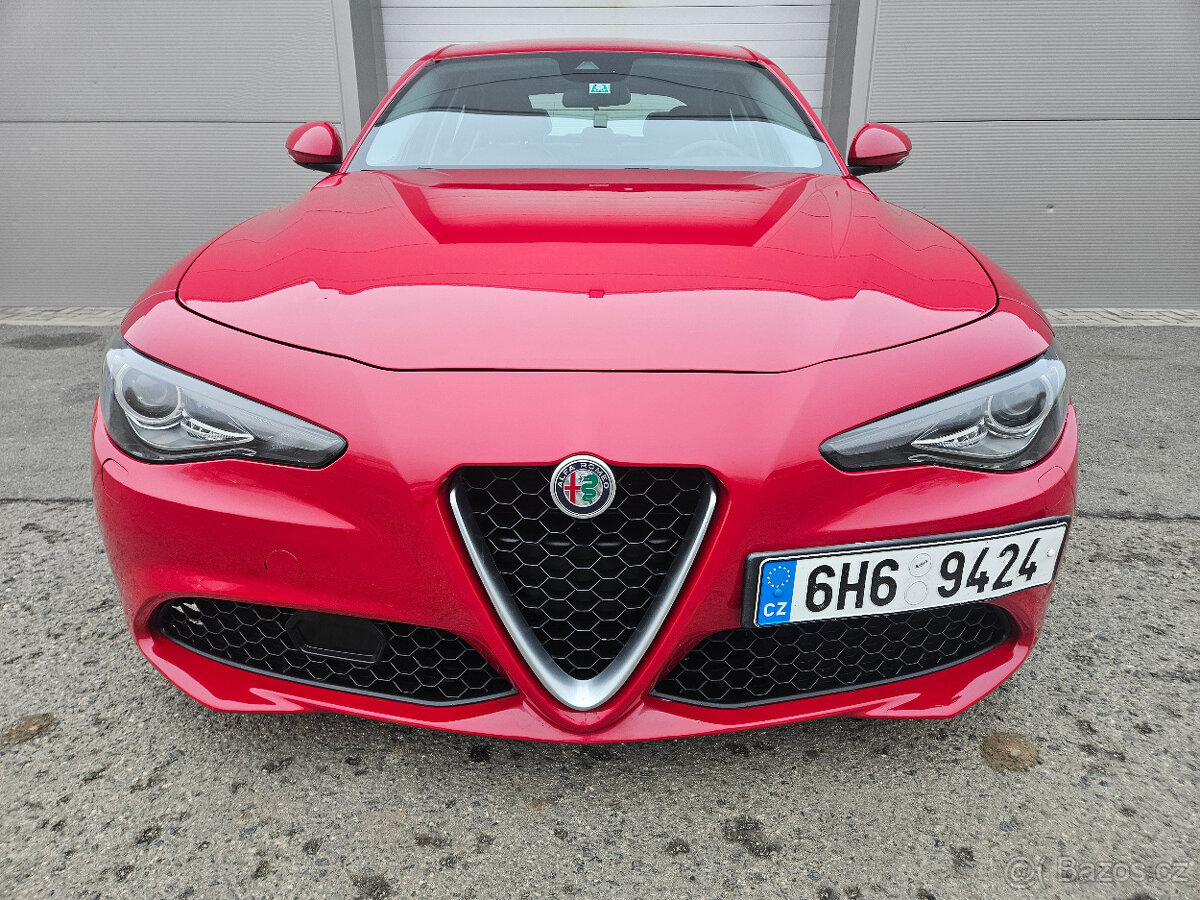Alfa Romeo Giulia 2.0T 147 kW - 2