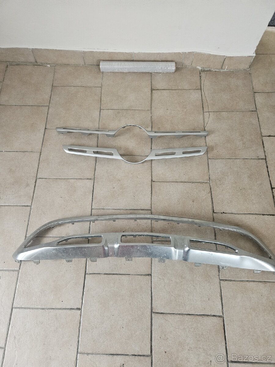 Mercedes E allterrein. - 2