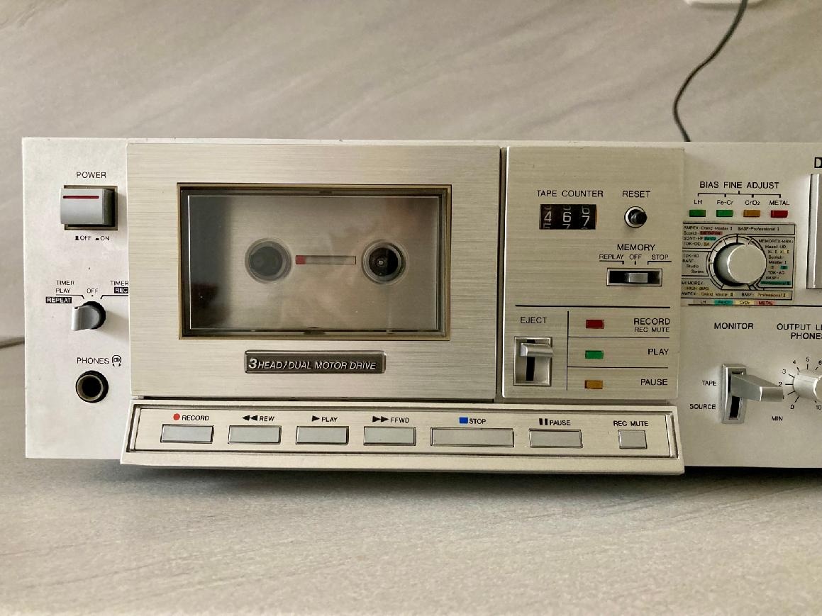 Aiwa M 700 - 3 head TOP - 2