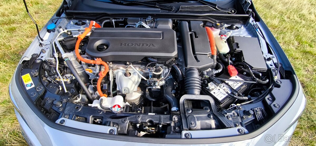 Honda Civic 2.0 Hybrid/139kw/spotřeba 3,2 - 5L - 2