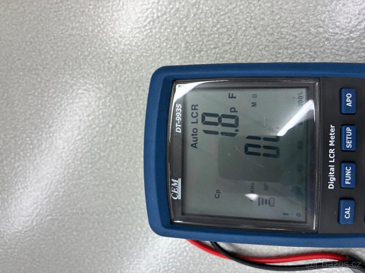 PRODÁM - RLC měřič CEM DT-9935, NOVÝ - 2