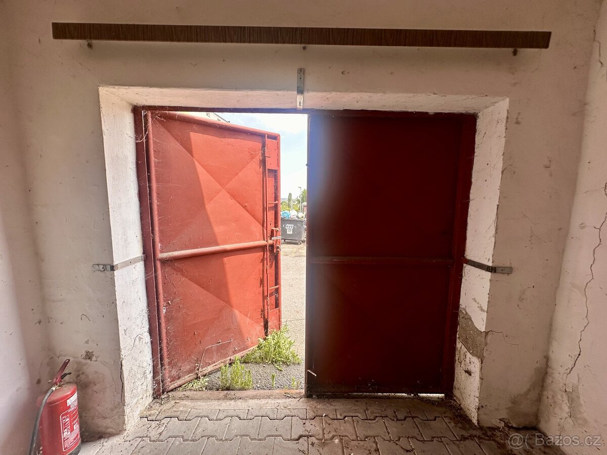 Prodej garáže 21 m², Kladno, ev.č. 00111 - 2
