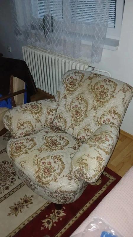 Křeslo - 2