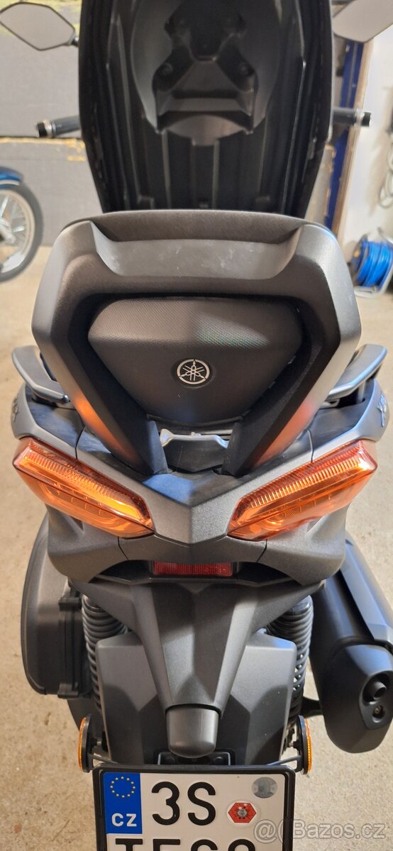 yamaha x max 300-22 techmax opěrka - 2
