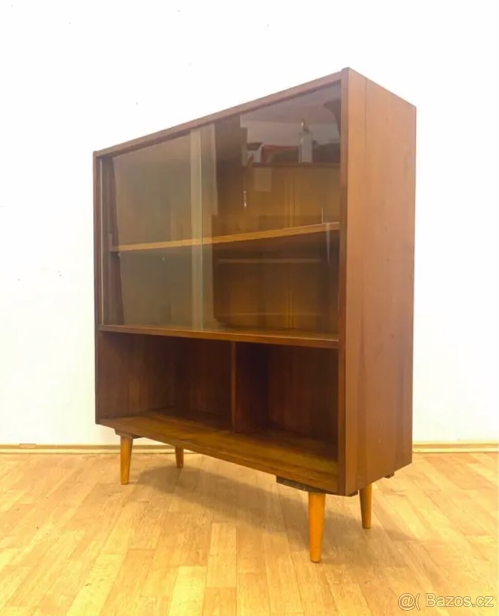 Retro komoda 60. léta Brusel - 2