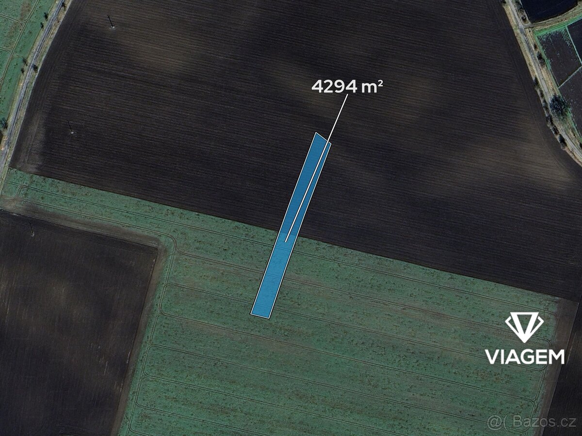 Pole 4 294 m², Podíl 9 % o výměře 403 m² - 2