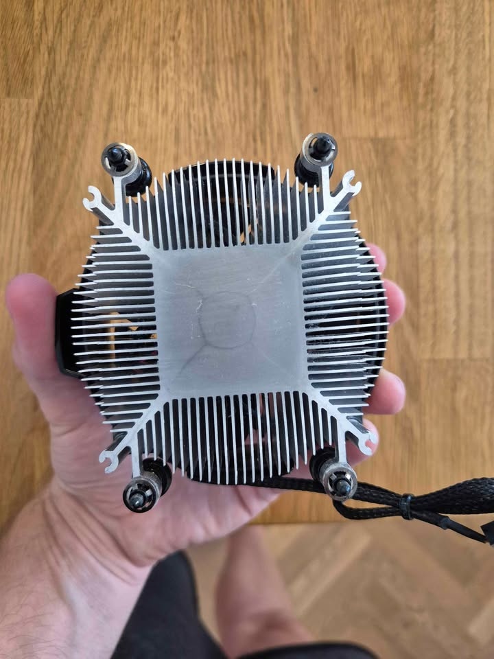 AMD Wraith Stealth – chladič na CPU AMD Ryzen - 2