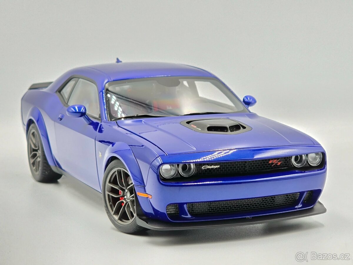 Dodge Challenger 1:18 AUTOart TOP STAV - 2