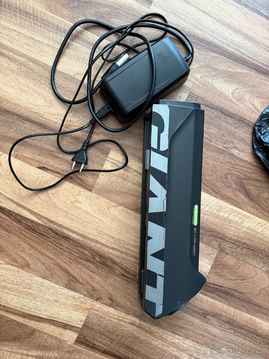 Díly z elektrokola GIANT. - 2