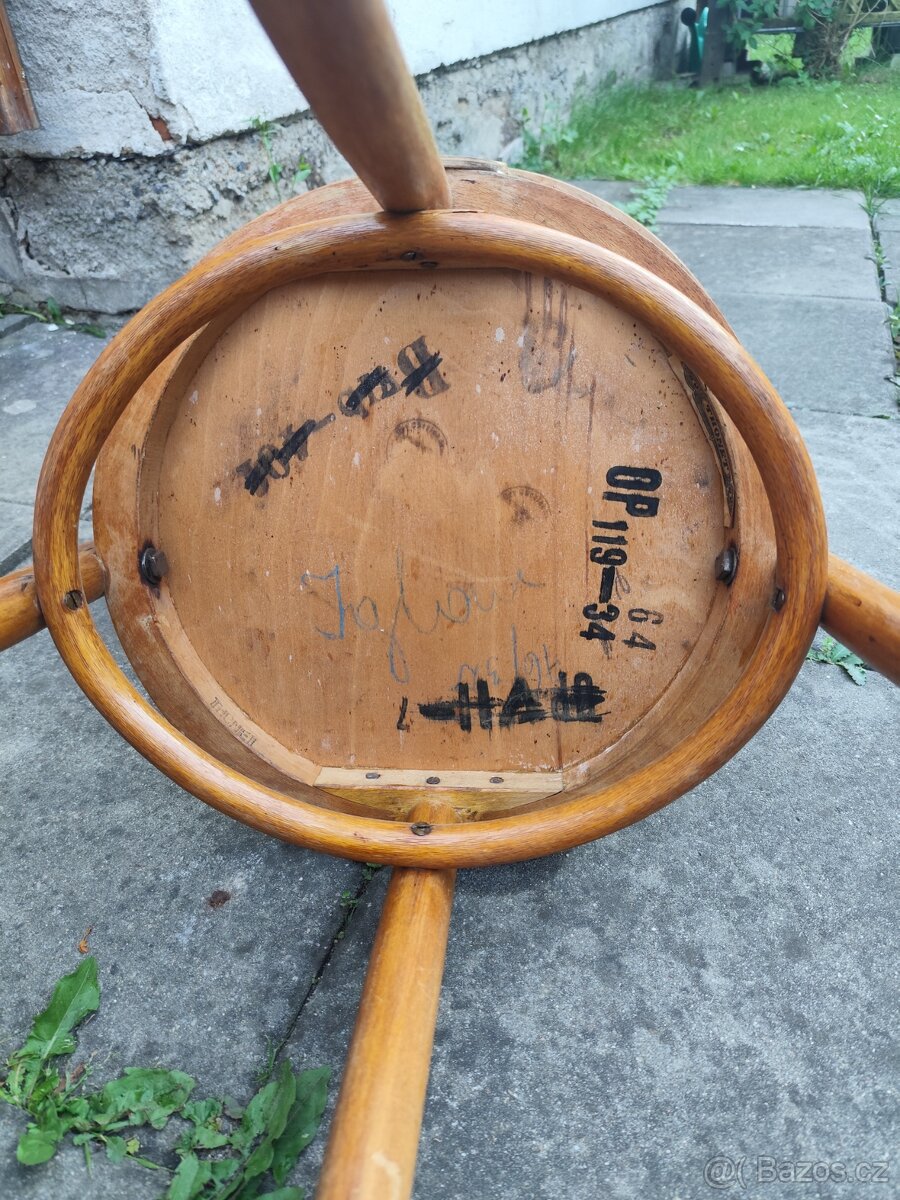 Stará židle Thonet - 2