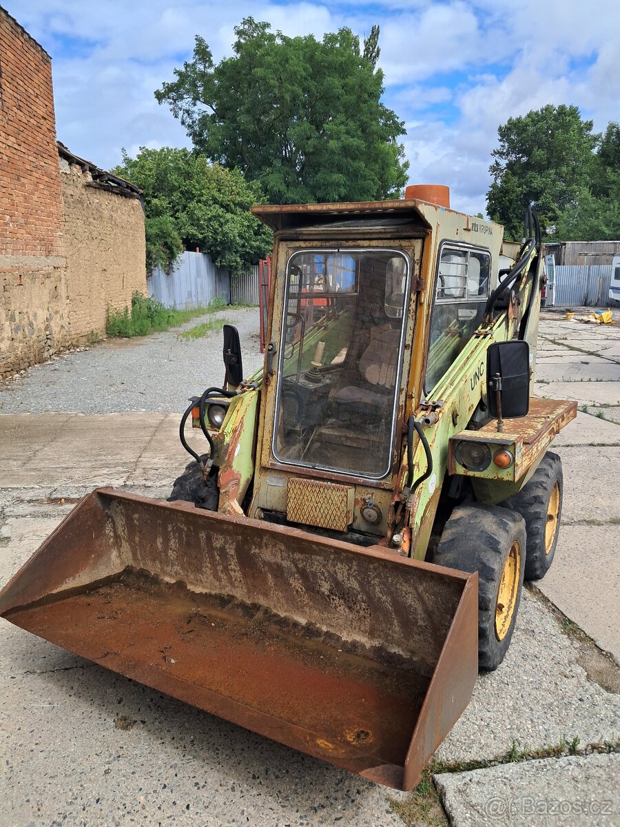 Prodám smykový nakladač UNC 750 - 2