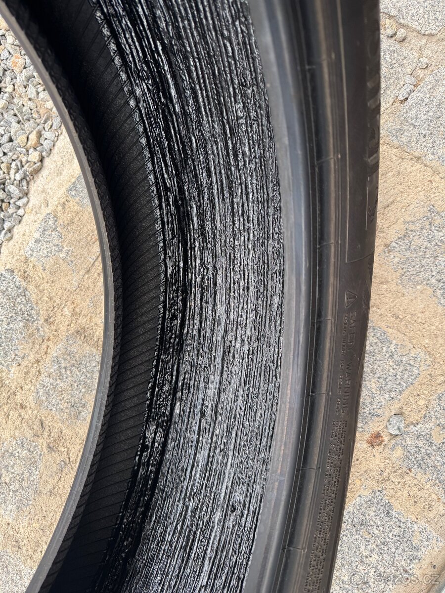 Letní pneu Continental 215/50 R19 - 2