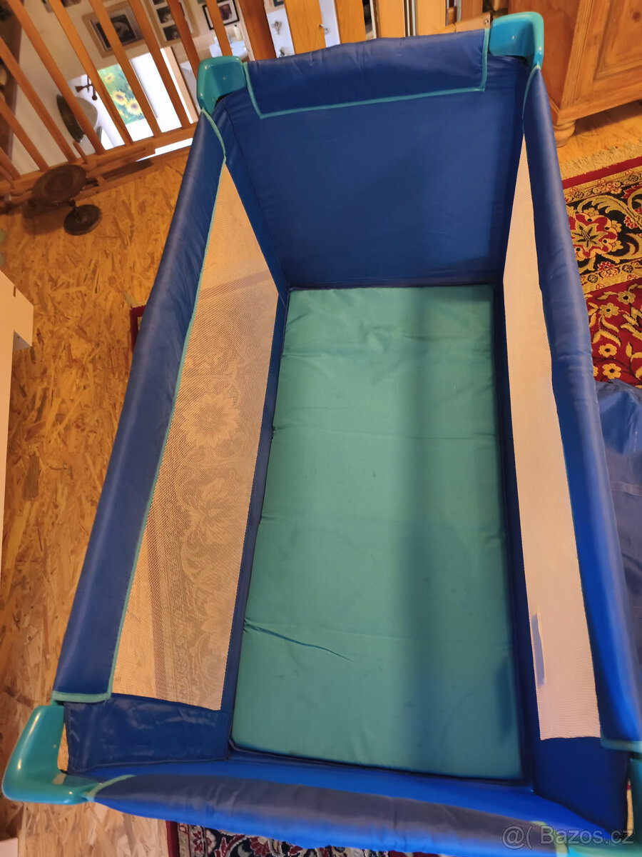 Cestovní postýlka Hauck 60x120 za 500,- - 2