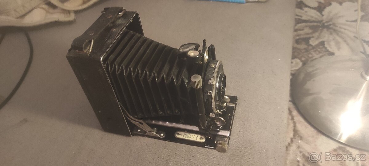 Staré fotoaparáty, kamera a príslušenství - 2