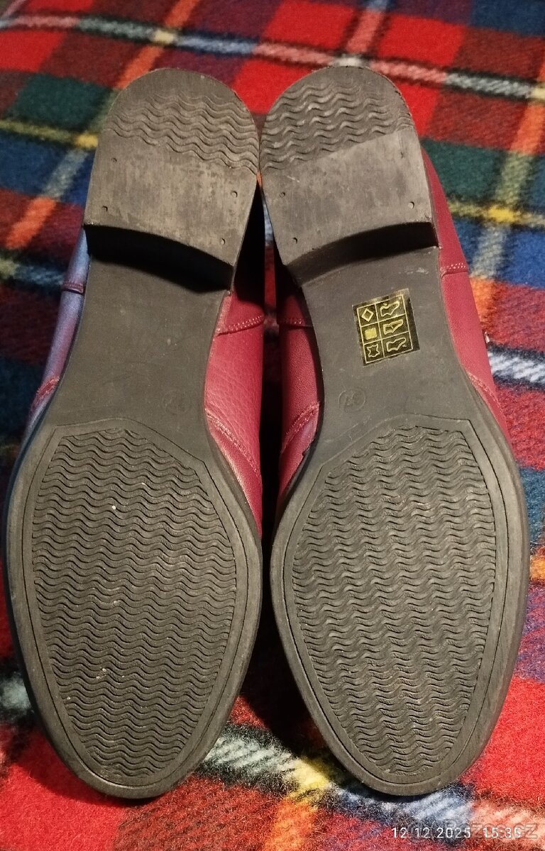 Dámské kožené zateplené boty. Vel. 37 - 2