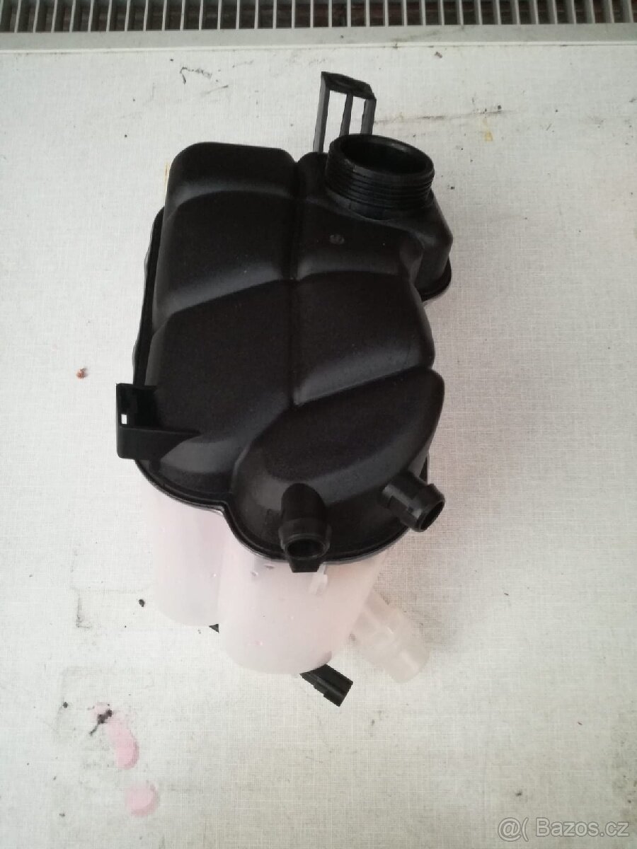 Nádrž na chladící kapalinu Mondeo Ford, volvo xc - 2
