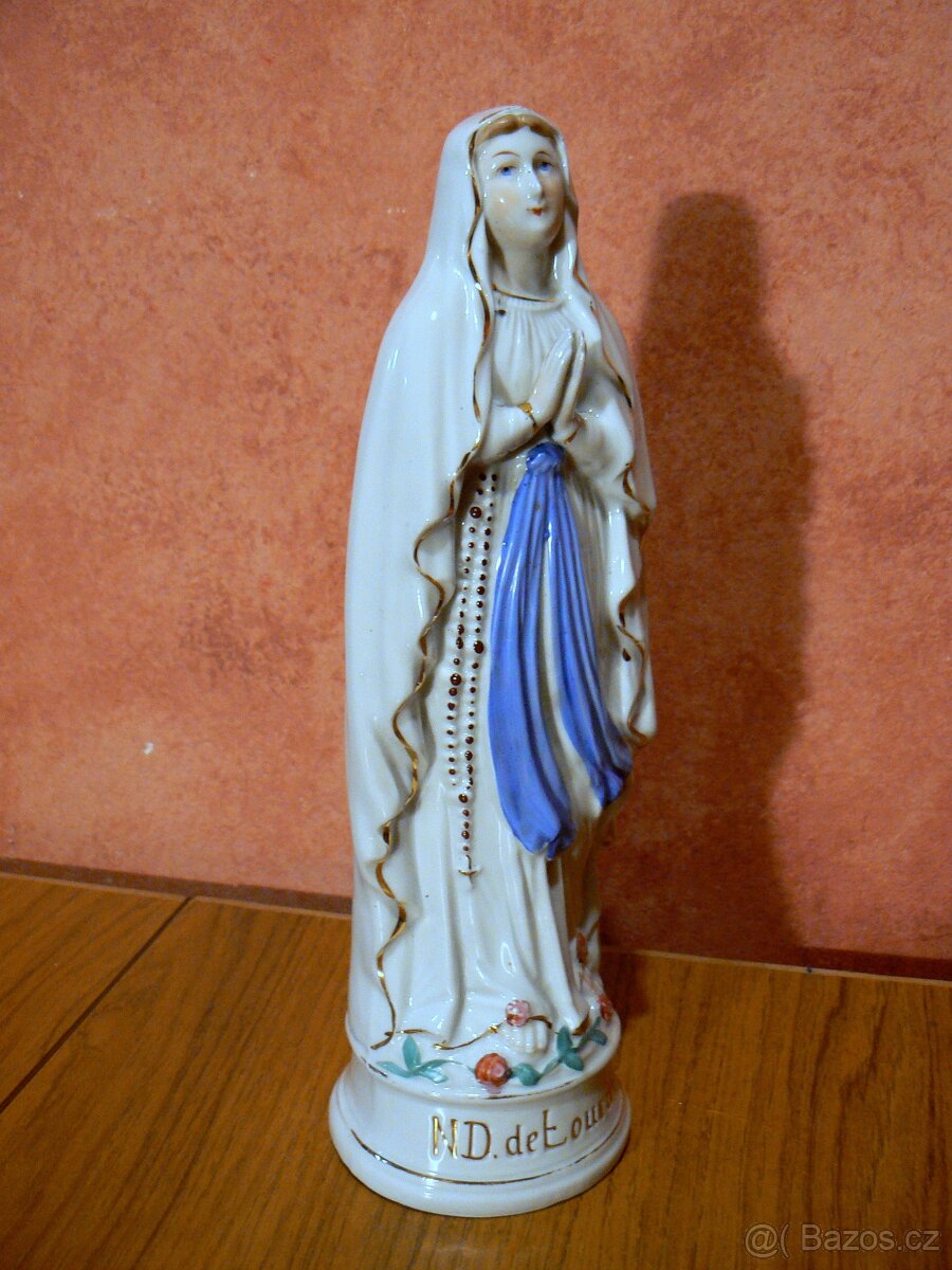 svatá soška Madonka - 2