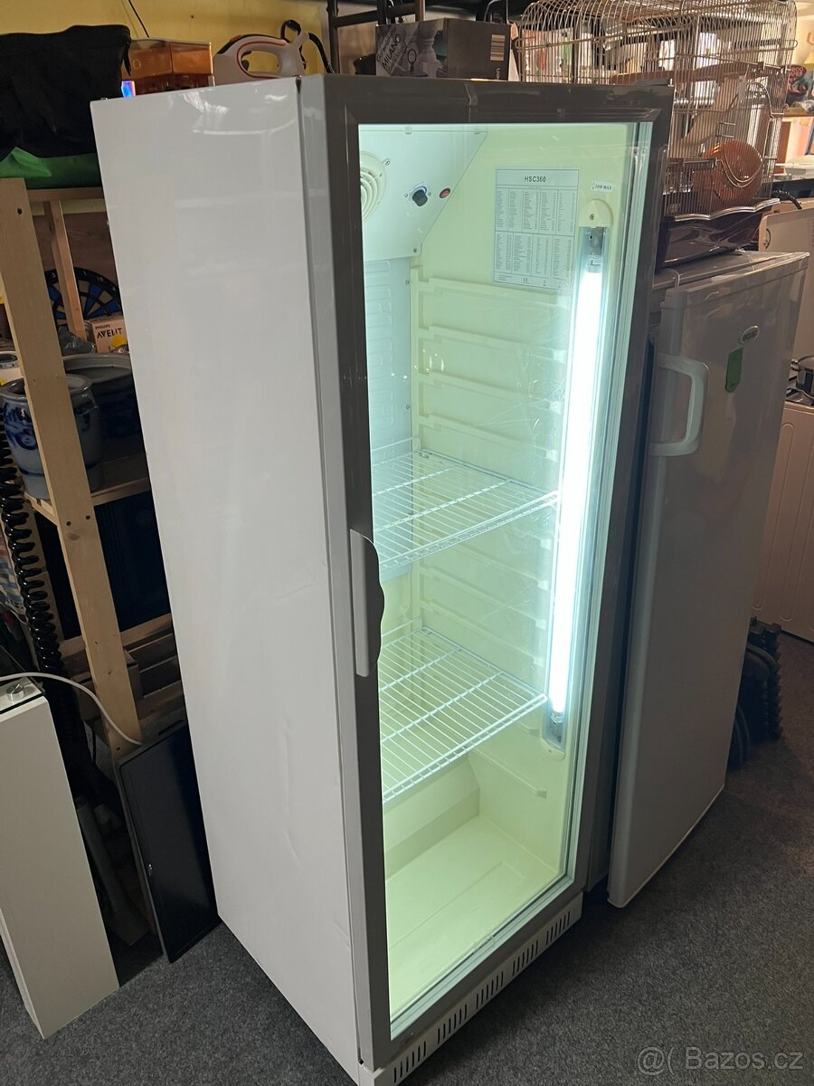PROSKLENÁ LEDNICE HSC 360 GASTRO,CHLADNIČKA - 2