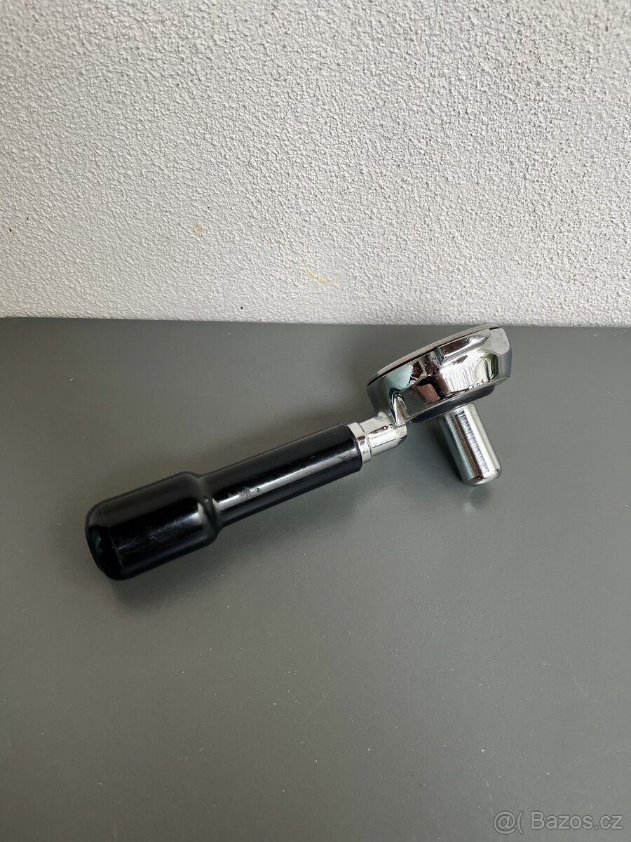 Páka na kávové kapsle - 2